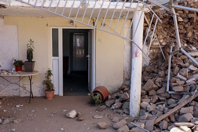 Ελασσόνα: Ζημιές σε δεκάδες σπίτια, απεγκλωβισμοί παγιδευμένων ατόμων