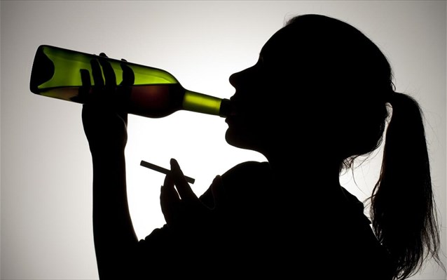 Εκτίναξη 20% στους θανάτους απο αλκοόλ εν μέσω πανδημίας