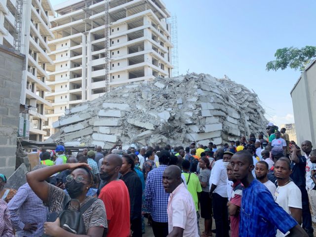 6 νεκροί από την κατάρρευση κτιρίου στη Νιγηρία