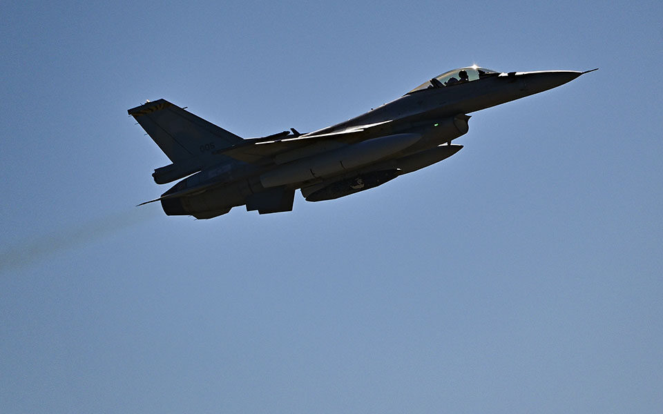Πτώση F-16: Παίρνει εξιτήριο ο πιλότος - Τον έσωσε η ψυχραιμία του και η τεχνολογία
