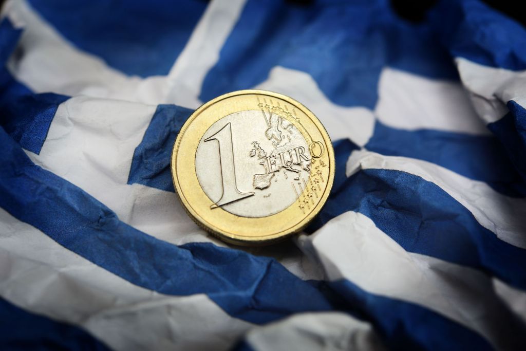 Τα ελληνικά ομόλογα διαπραγματεύονται σαν να έχουν ήδη την επενδυτική βαθμίδα