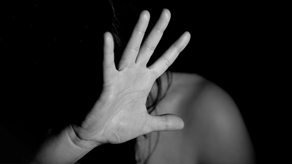 Σοκ στη Βοιωτία: 13χρονη κατήγγειλε βιασμό από τρεις άνδρες