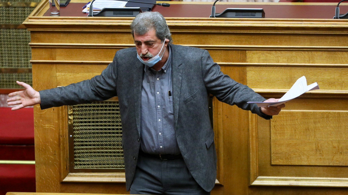 Καβγάς Πολάκη - Αραμπατζή στη Βουλή: «Δύο μέτρα άντρας και κρύβεστε πίσω από την ασυλία!»