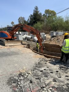 Συνεχίζεται η υλοποίηση κατασκευής αγωγού ομβρίων υδάτων στην Αθηνών - Κορίνθου