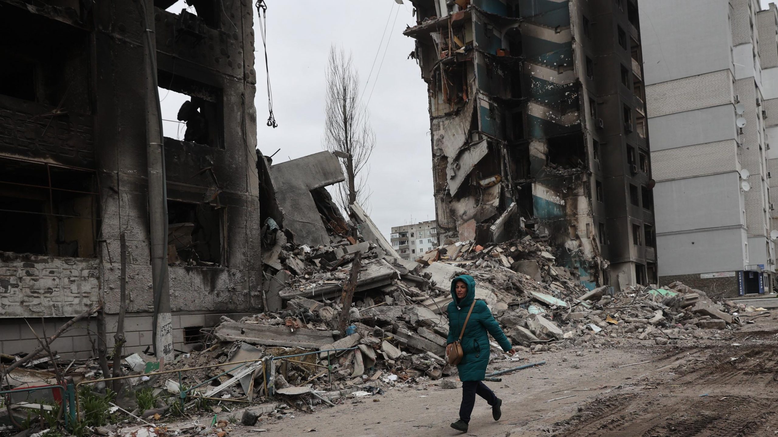 Ουκρανία: Πολυκατοικία χτυπήθηκε από τους Ρώσους στη Μικολάιφ