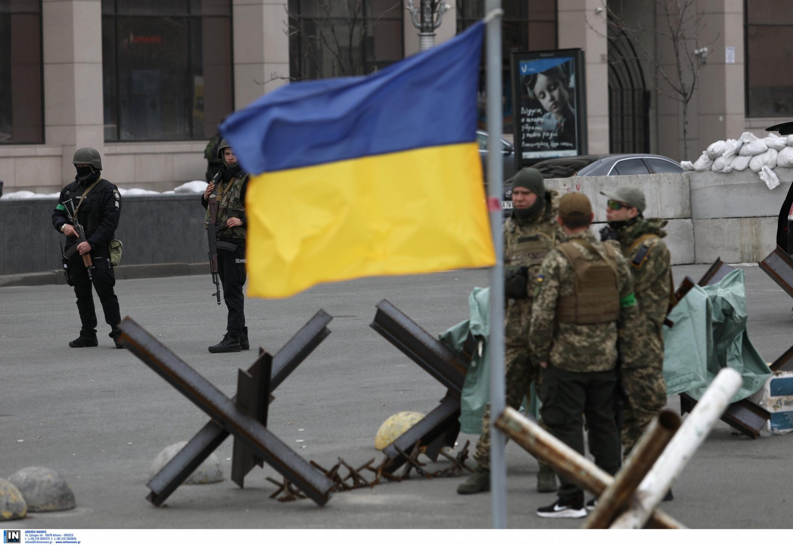 Μακρόν: Είναι καθήκον μας να σταθούμε στο πλευρό των Ουκρανών