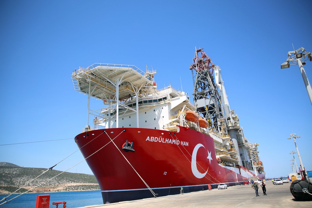Βόρεια της Κύπρου πλέει το τουρκικό γεωτρύπανο «Αμπντούλ Χαμίτ Χαν»