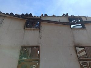 Πόρτο Γερμενό: Προσπάθεια να μην επεκταθεί η φωτιά προς το Αλεποχώρι - Κάηκαν σπίτια