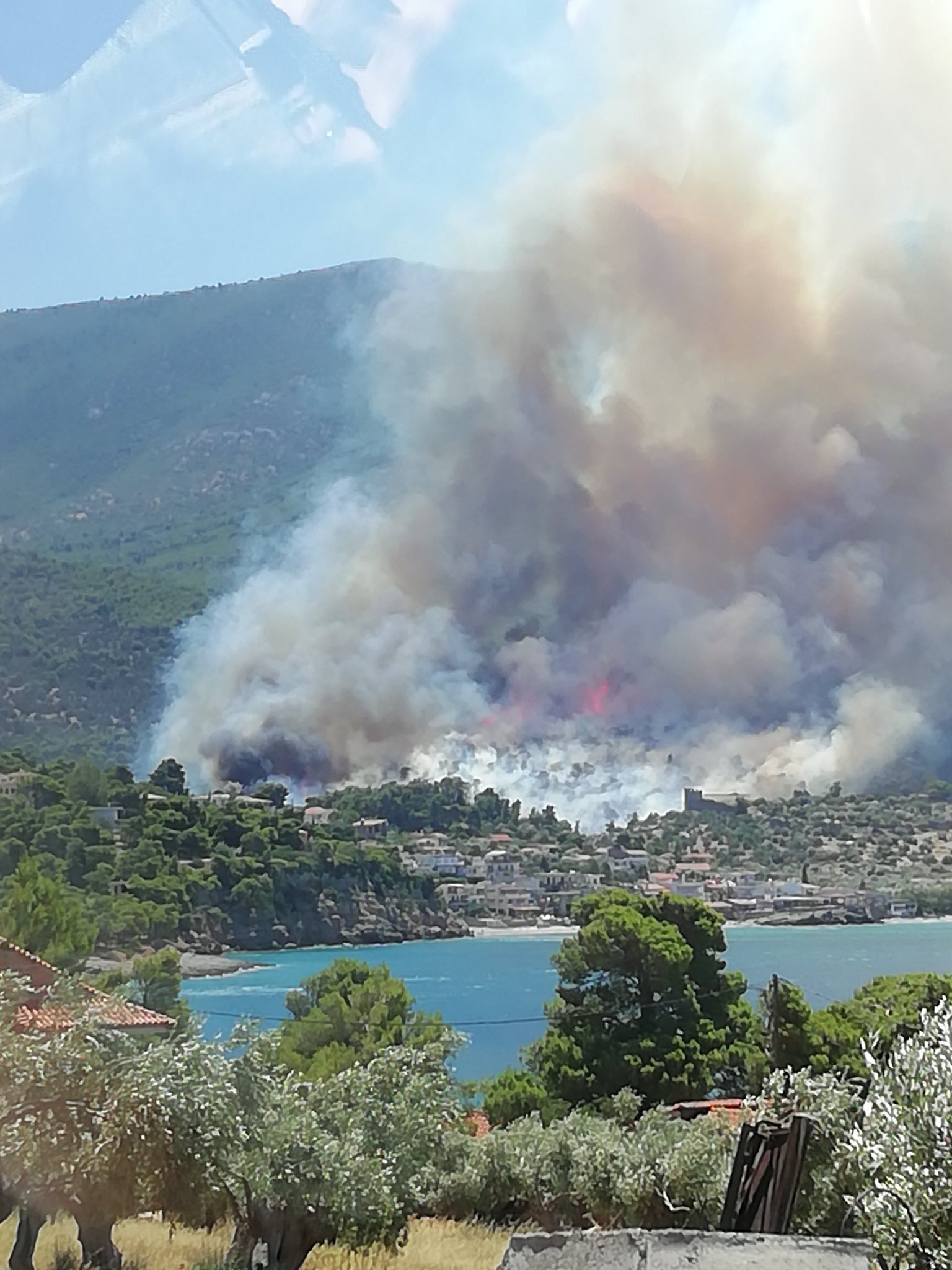 Φωτιά τώρα σε δασική έκταση στο Πόρτο Γερμενό