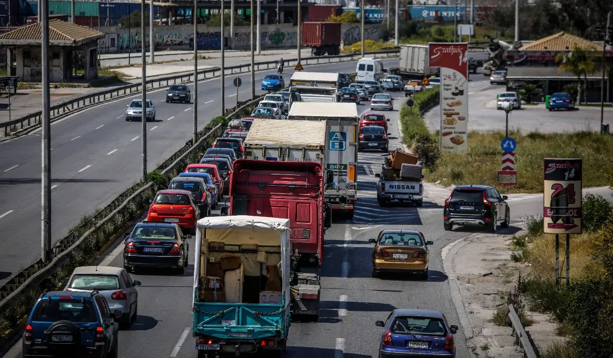 Κυκλοφοριακές ρυθμίσεις στη Λεωφόρο Αθηνών: Πως θα κινείστε από σήμερα μέχρι τις 28 Οκτώβρη