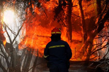 Κίνδυνος πυρκαγιάς: Στο «κόκκινο» όλη Ελλάδα έως την Τρίτη 9/8
