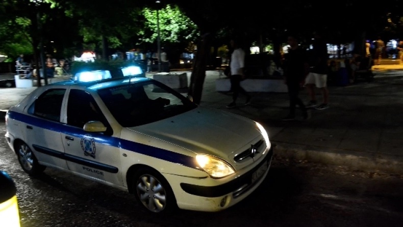 Ένας νεκρός και δύο τραυματίες αστυνομικοί ύστερα πυροβολισμούς και καταδίωξη στην Αθήνα