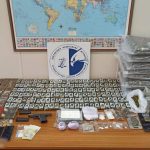 Συνελήφθη ημεδαπός για κατοχή και διακίνηση ναρκωτικών στην ευρύτερη περιοχή της Αττικής