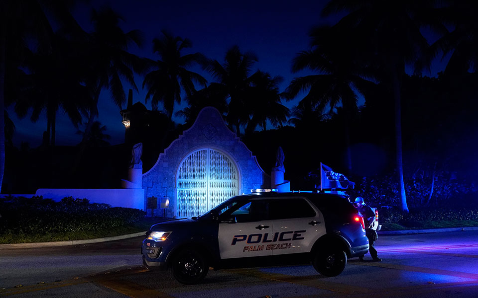 Έφοδος του FBI στην έπαυλη του Ντόναλντ Τραμπ στη Φλόριντα