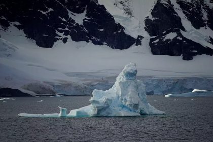 Η Αρκτική ανεβάζει θερμοκρασία τέσσερις φορές πιο γρήγορα από τον υπόλοιπο κόσμο