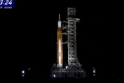 Θρίλερ με την αποστολή «Artemis 1»: Διαρροή υδρογόνου διέκοψε προσωρινά την εκτόξευση του πυραύλου