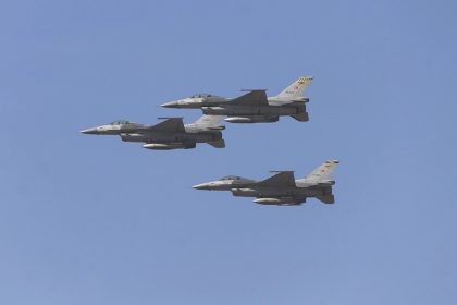 Η Ελλάδα διαψεύδει το «κλείδωμα» τουρκικών F-16 από τους ελληνικούς S-300