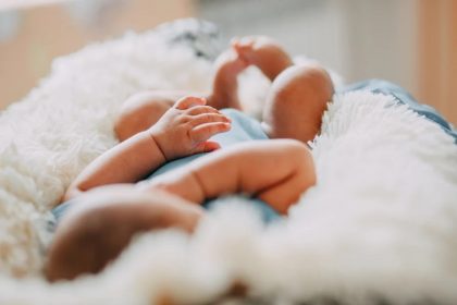 Μπέρδεμα - Σοκ σε μαιευτήριο: Έδωσαν λάθος μωρό σε ζευγάρι, τι έδειξε το τεστ DNA