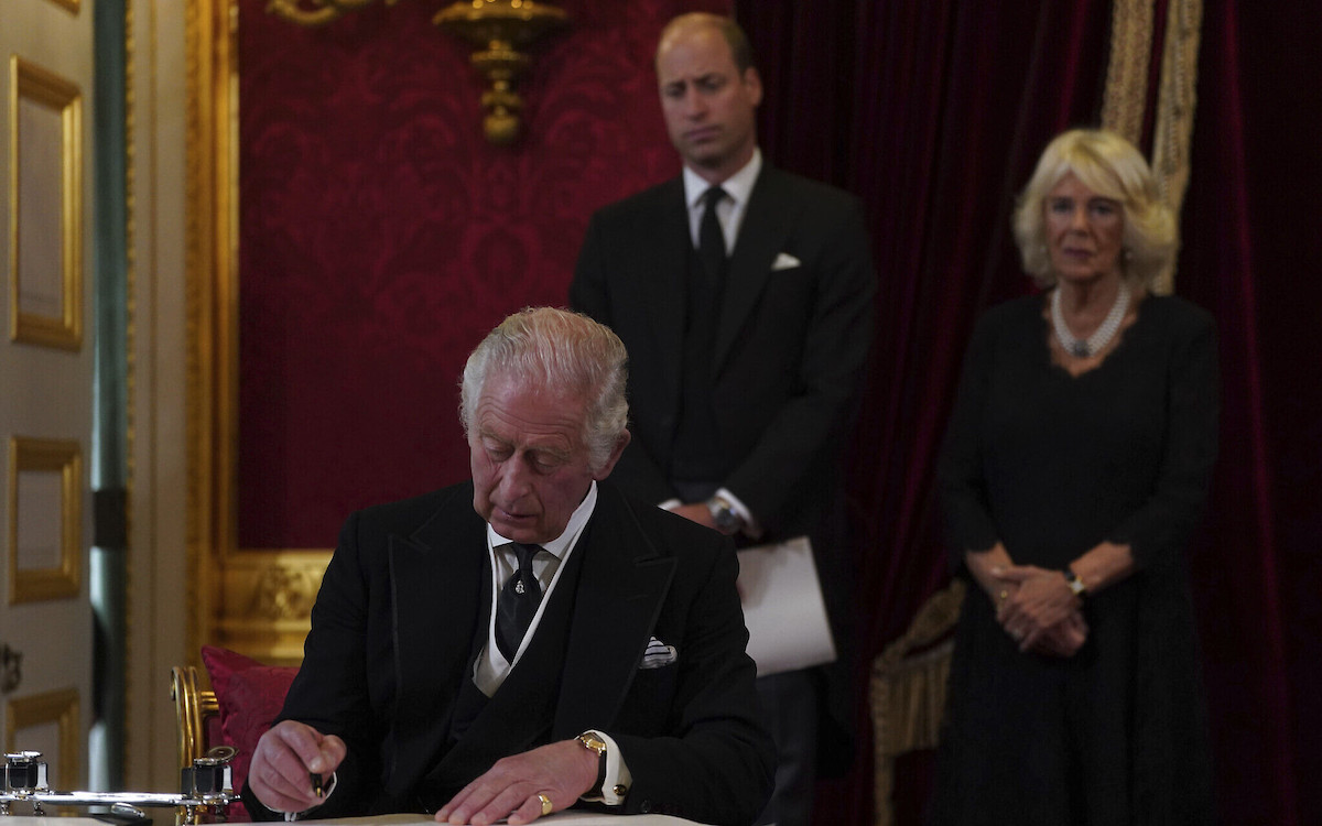 Ανακηρύχθηκε επίσημα νέος βασιλιάς του Ηνωμένου Βασιλείου ο Καρόλος Γ’ [Βίντεο]