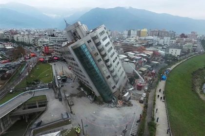 Ισχυρός σεισμός 7,2 βαθμών στην Ταϊβάν – Προειδοποίηση για τσουνάμι – Απίστευτες εικόνες καταστροφής