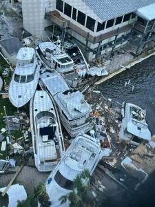 Σκηνές χάους από τον τυφώνα Ίαν, πνίγηκαν Φλόριντα και Κούβα