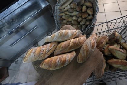 Tο «ψωμί... παντεσπάνι»: Στο 18% η αύξηση της τιμής του τον Αύγουστο