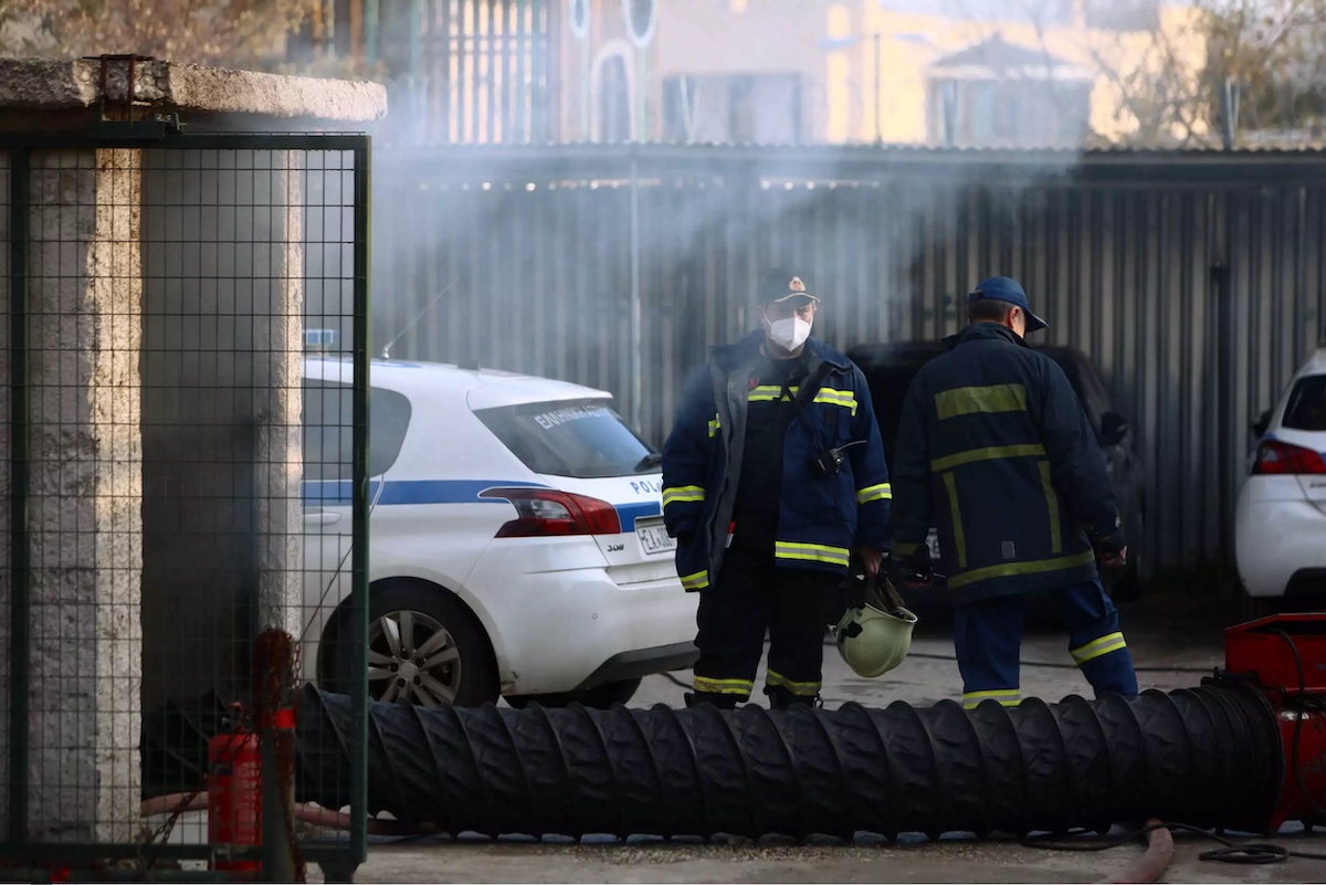 Φωτιά σε προαύλιο χώρο εργοστασίου στον Ασπρόπυργο - Επενέβη άμεσα η πυροσβεστική