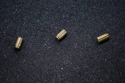 Αδέσποτες σφαίρες... «φύτρωσαν» στα Άνω Λιόσια