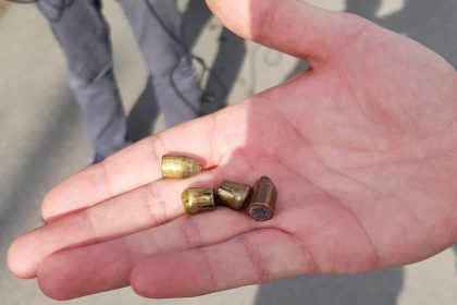 «Τρελές σφαίρες» με 2 τραυματίες σε Ασπρόπυργο, Άνω Λιόσια και Μενίδι