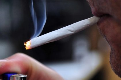 Ένα αναμμένο τσιγάρο του στοίχισε τη ζωή: Νεκρός 46χρονος μέσα στο σπίτι του