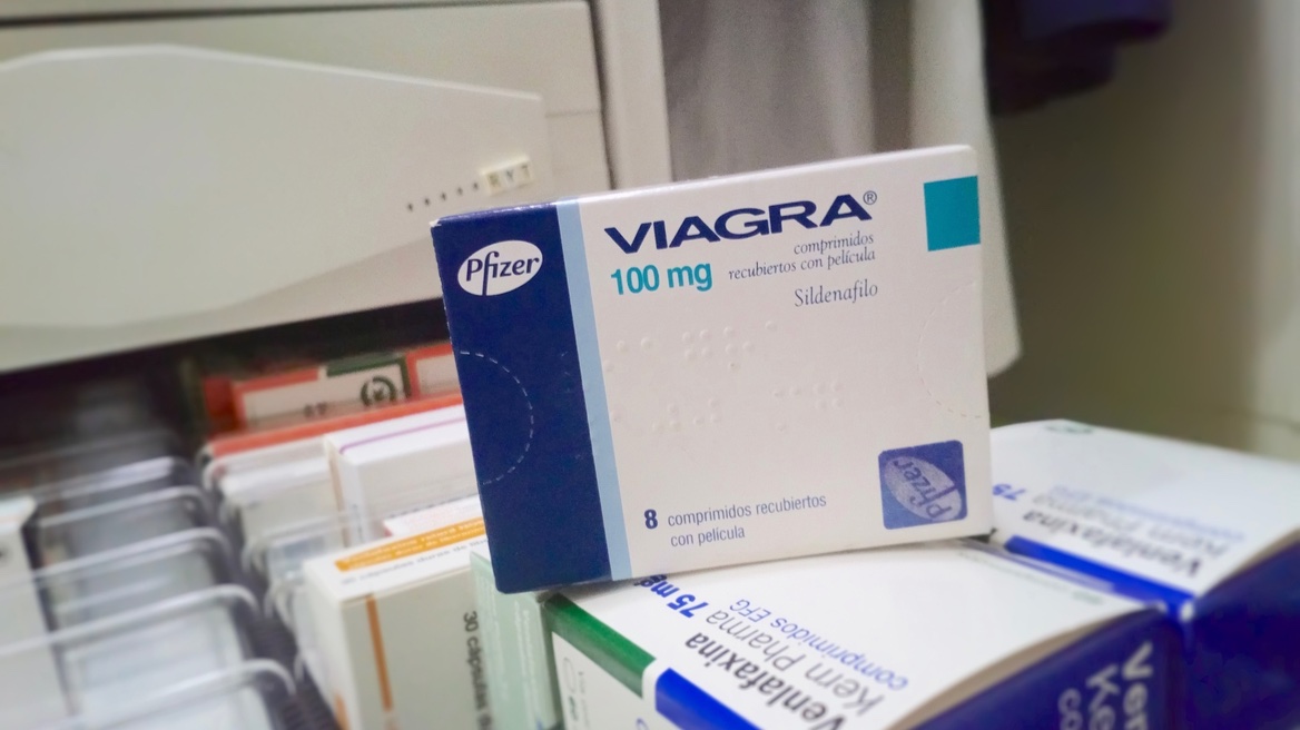29χρονος «μπούκαρε» σε φαρμακείο και έκλεψε όλα τα viagra