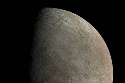Νέες εντυπωσιακές εικόνες της NASA από την Ευρώπη, το φεγγάρι του Δία