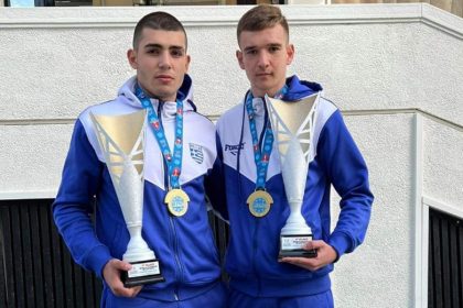 Παγκόσμιοι πρωταθλητές στο kickboxing δυο ταλαντούχα παιδιά από σχολή στα Άνω Λιόσια