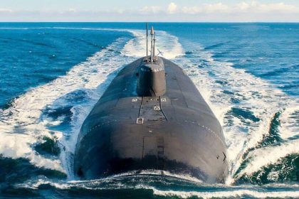 Ρωσικό πυρηνικό υποβρύχιο προκαλεί συναγερμό στο NATO