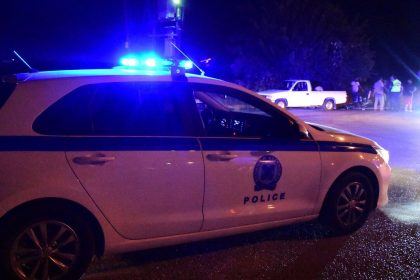 Τούμπαρε αυτοκίνητο στην Αθηνών Κορίνθου - Ανασύρθηκε ένας τραυματίας