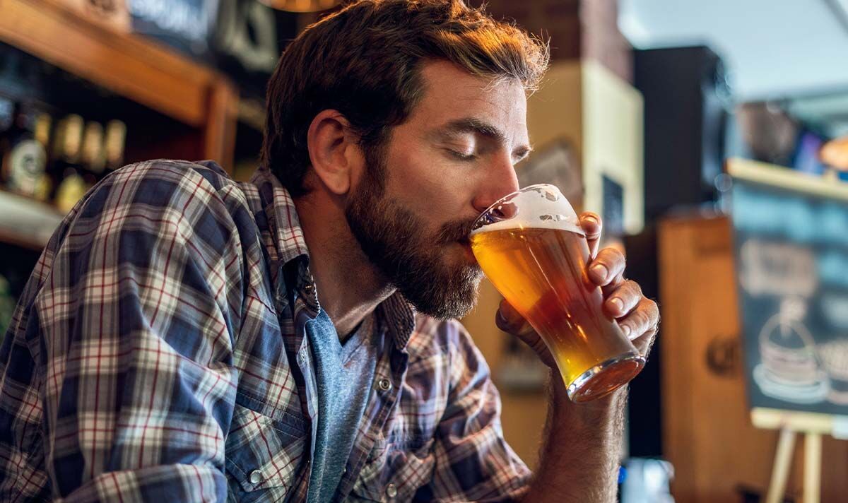 Η μπύρα μπορεί να είναι το κλειδί για την πρόληψη της νόσου Αλτσχάιμερ