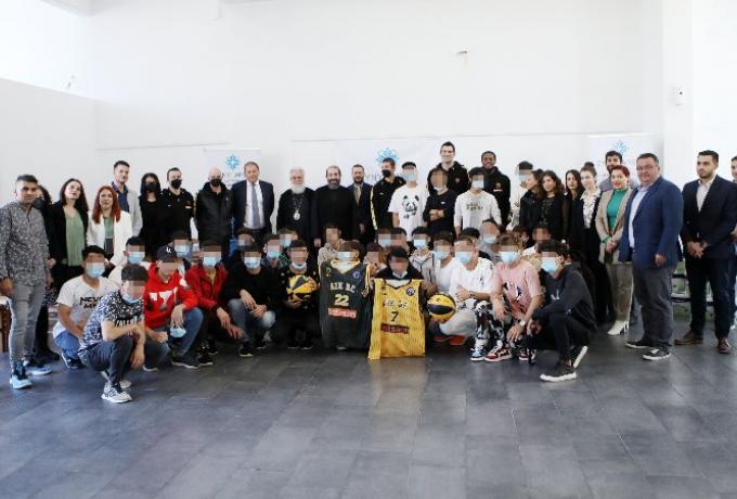 Η ΑΕΚ προσφέρει υποτροφία στα παιδιά της δομής προσφύγων του Ασπροπύργου