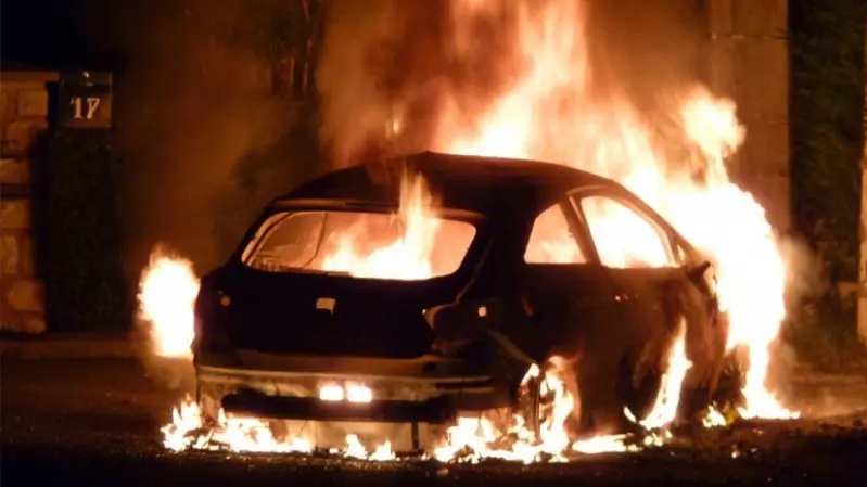 Έκαψαν αυτοκίνητο στη Νέα Ζωή Ασπροπύργου