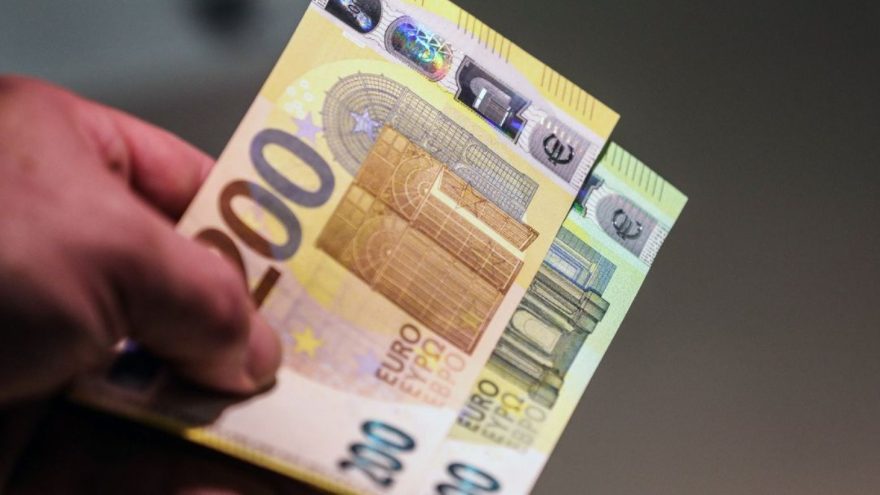 Εισοδήματα έως 5.000 ευρώ δηλώνουν οι 4 στους 10 φορολογούμενοι