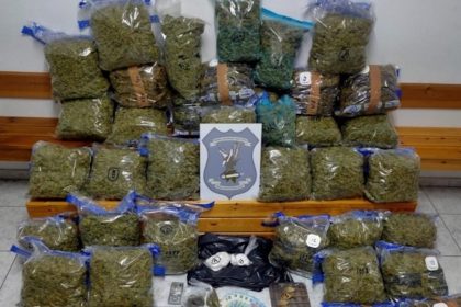 37 κιλά χασίς και ποσότητα κοκαΐνης σε σπίτι στη Δυτική Αττική