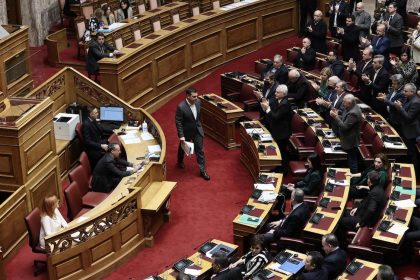Πρόταση μομφής: “Σκληρό ροκ” στη Βουλή – Σε ποιος άξονες θα κινηθεί η κυβέρνηση