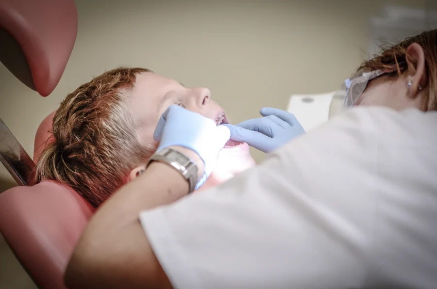 Έρχεται νέο voucher για δωρεάν οδοντίατρο σε χιλιάδες παιδιά