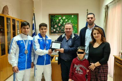 Δήμος Ασπροπύργου: Εις Μνήμην του νεαρού πυγμάχου πρωταθλητή, Βασίλη Τόπαλου