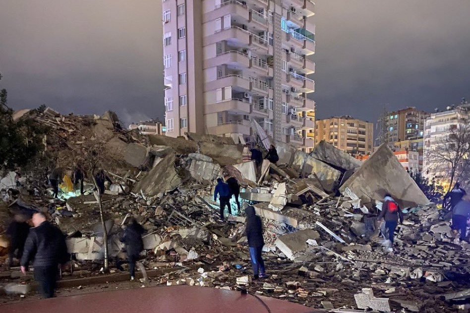 Τουρκία: Φονικός σεισμός 7,8 Ρίχτερ – Πάνω από 161 νεκροί