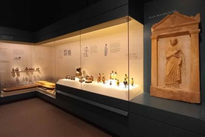 Ελευσίνα: Η Πρόεδρος της Δημοκρατίας εγκαινιάζει την Παρασκευ την επανέκθεση του Αρχαιολογικού Μουσείου