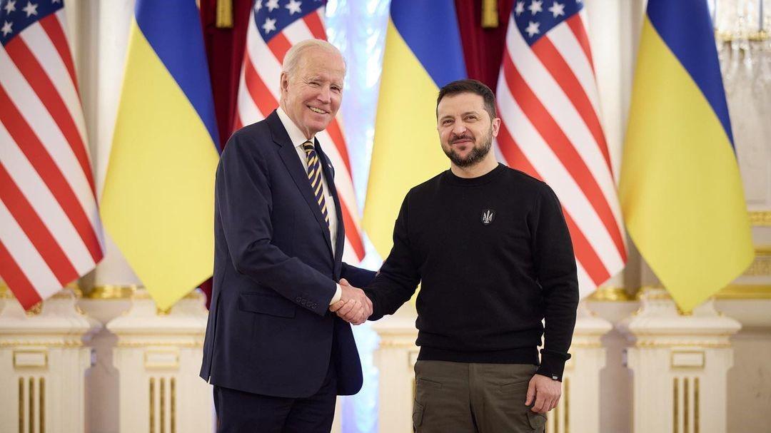 Αιφνιδιαστική επίσκεψη του Μπάιντεν στο Κίεβο - Συναντήθηκε με τον Ζελένσκι