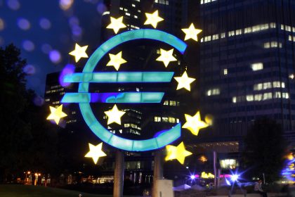 Κατά 50 μονάδες βάσης ανέβασε τα επιτόκια του ευρώ η ΕΚΤ