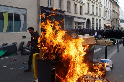 Φλέγεται το Παρίσι - Συγκεντρώσεις κατά της μεταρρύθμισης Μακρόν σε όλη τη Γαλλία