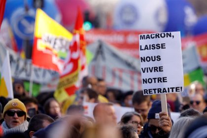 Γαλλία: Στις 14 Απριλίου «κληρώνει» για τη συνταγματικότητα του νέου συνταξιοδοτικού