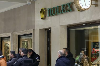 «Ροζ Πάνθηρες»: Τα προφίλ των «εισαγόμενων» ληστών της Rolex